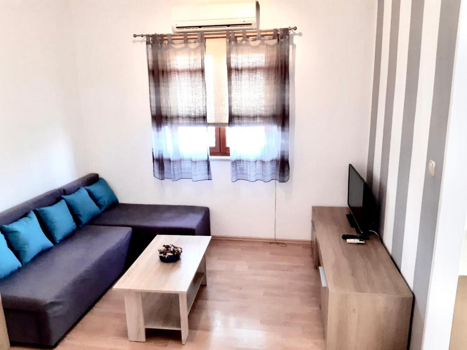 Apartments Belic With Pool เยลซา ภายนอก รูปภาพ